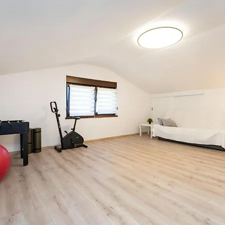 Holiday home Beautiful In - Paklenica With Wifi Starigrad Paklenica