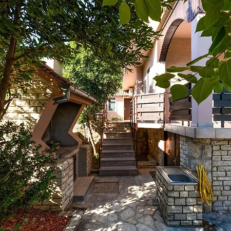 Beautiful In - Paklenica With Wifi Starigrad Paklenica